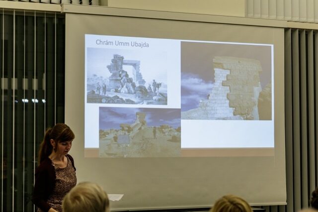 Katarína Arias Kytnárová: Oases of the Western Desert — photograph 8